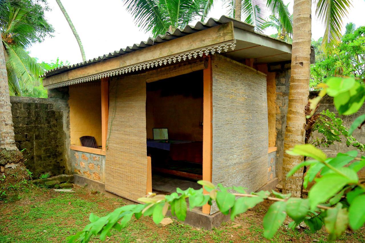 Kurulu Garden - Gecko Villa Balapitiya Extérieur photo