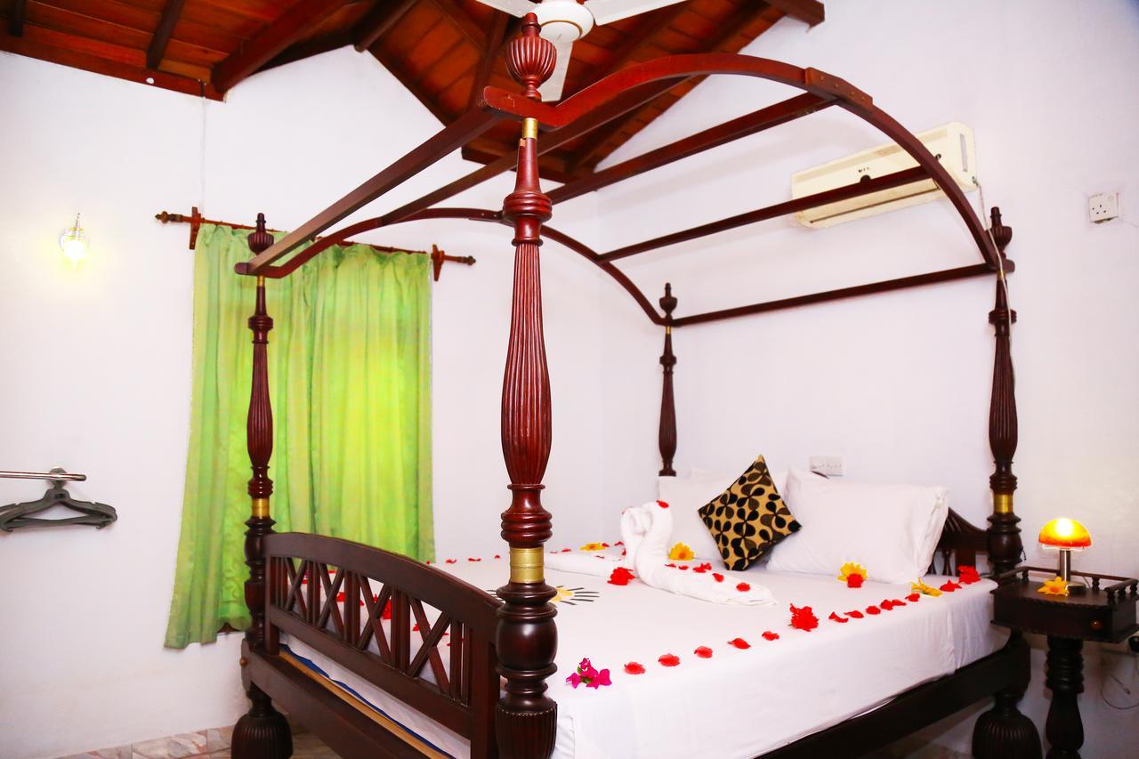 Kurulu Garden - Gecko Villa Balapitiya Extérieur photo